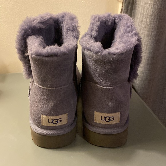 UGG Women Mini Bailey Button Boot - Picture 2 of 4